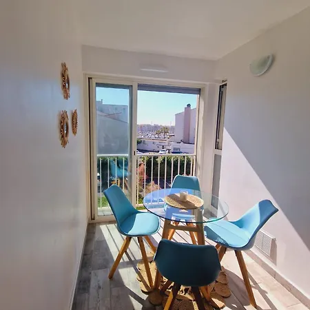 Centre-port Cap D Apartment